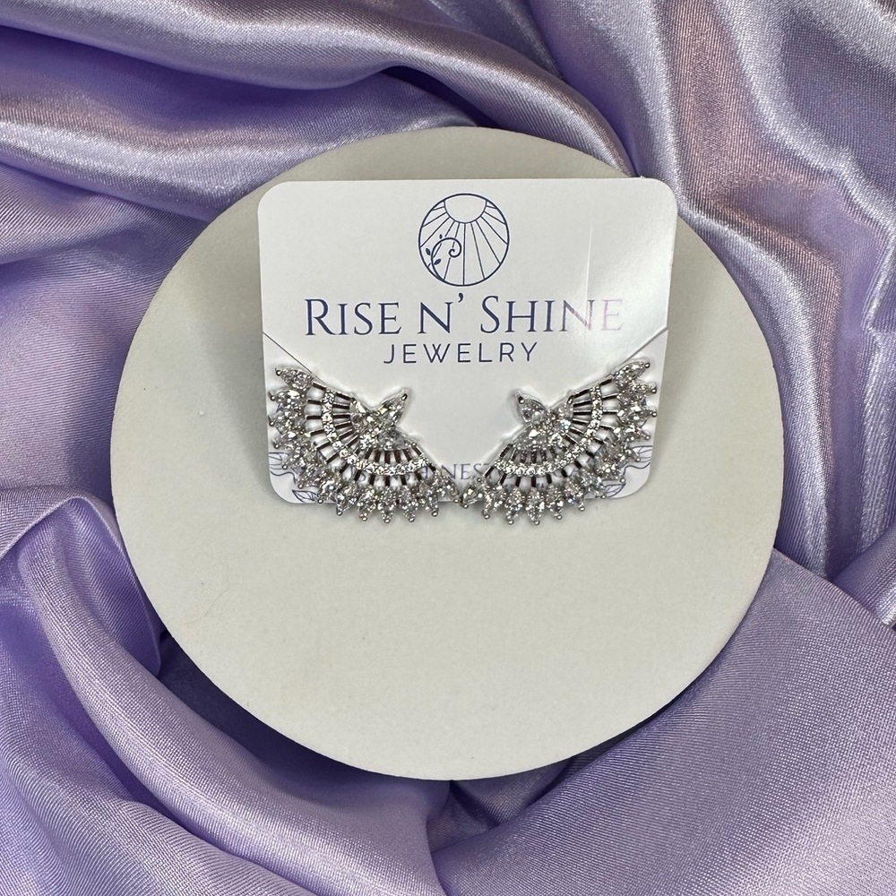 Luxury Fan Earrings - Platinum Plated
